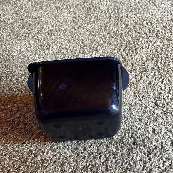 Tupperware Vent and Serve  6 1/4 cup container - Picture 5 of 9